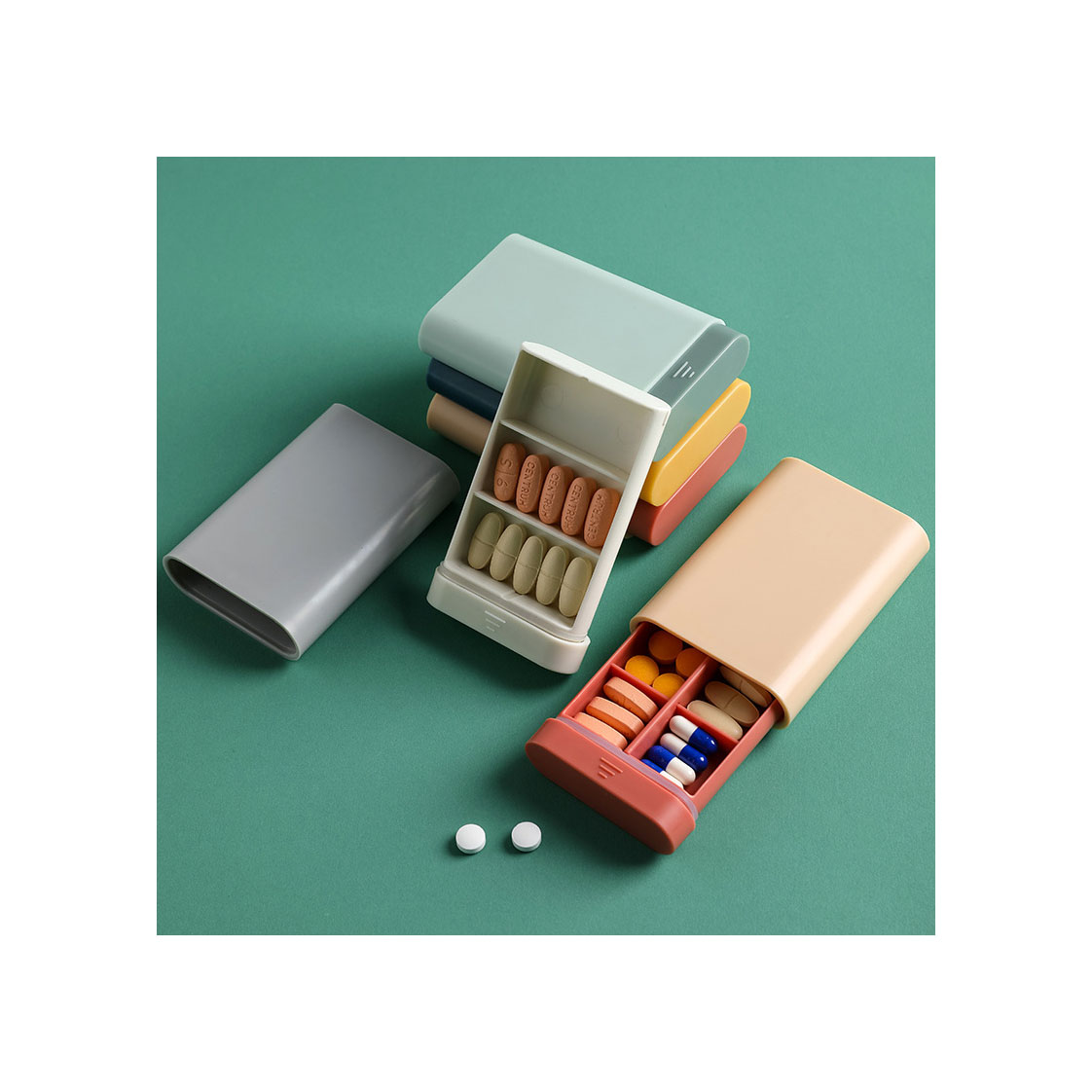 2025 Hot Sell Plastic Portable Medicine Container Pill Storage Box Medicine Storage Box
