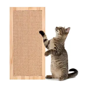 Mainan goresan kucing bergelombang kayu penutup pelindung furnitur dan papan gores untuk kucing dalam ruangan dikemas dalam karton
