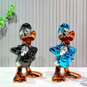 Statua di <span class=keywords><strong>Paperina</strong></span> in Resina Cromata Rosa per Arredamento Casa, Scultura di <span class=keywords><strong>Paperino</strong></span>, Statuetta di <span class=keywords><strong>Paperina</strong></span> in Stile Pop Art - Product Image 1