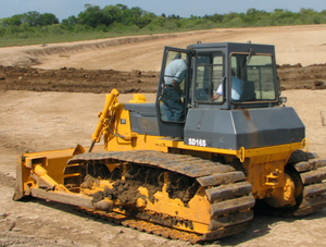 รถปราบดินตีนตะขาบ17ตัน SD17-C3จีน - Product Image 2