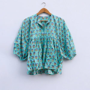 Robe d'été décontractée pour femme, style bohème, en coton bleu ciel, imprimé floral fait main, manches bouffantes, coupe ample, col noué, mini-robe - Product Image 1