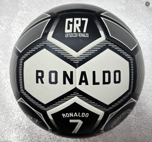 Pallone da Calcio Personalizzato in Impiallacciatura da 32 Pezzi, Misura 5, Anti-Esplosione, Resistente all'Usura, <span class=keywords><strong>Tema</strong></span> Ronaldo, Logo Stampato, per Partite e Allenamenti Studenteschi - Product Image 1