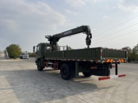 Grue sur camion CLW de 5 tonnes - Fonctionnement à une seule jambe, grue hydraulique fiable pour camion, hauteur de levage de 12,9 m