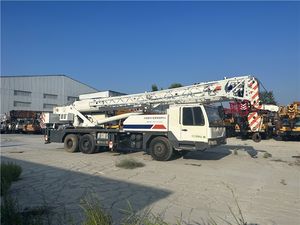 Grúa sobre Camión con Precio Competitivo, Grúa Hidráulica Telescópica de 25 Toneladas para Construcción - Product Image 4