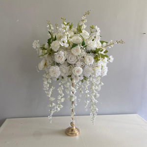 Centrotavola Floreale a Sfera con Rose Bianche e Fiori di Ciliegio per Decorazioni Matrimoniali, Decorazione Floreale per Tavoli Nuziali - Product Image 1
