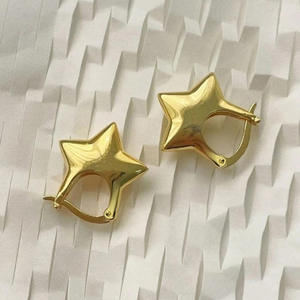 Orecchini a Cerchio E4206 Star Dorati Minimalisti Unisex per Uso Quotidiano Gioielli Raffinati - Product Image 4