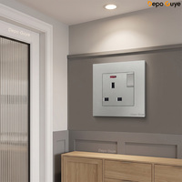 Enchufe de Pared Industrial Gris UK 13A con USB Tipo C de Carga Rápida de 18W, Enchufe Universal de 4 Tomas, Panel de Interruptores de Luz para PC