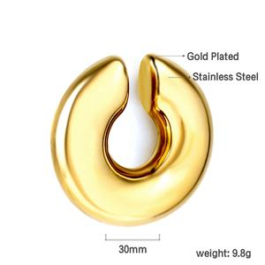 Boucles d'oreilles créoles épaisses en acier inoxydable plaqué or 18 carats, motif cercle creux en C, tendance, de haute qualité, vente en gros, à clipser - Product Image 2