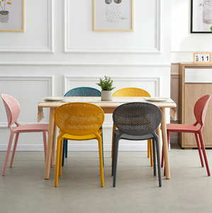 <span class=keywords><strong>Chaise</strong></span> de salle à manger moderne minimaliste en plastique, dossier perforé rond, légère et imperméable, pour la maison et les espaces commerciaux - Product Image 3