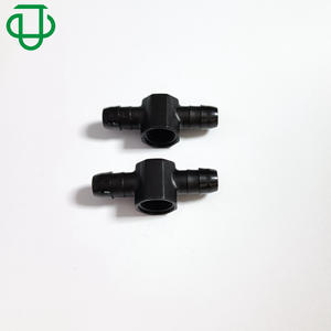 Raccord en T de type T fileté 1/8 NPT de haute qualité en plastique PP interne avec deux voies en caoutchouc Pagoda pour tuyau d'eau et de gaz pour eau douce - Product Image 4