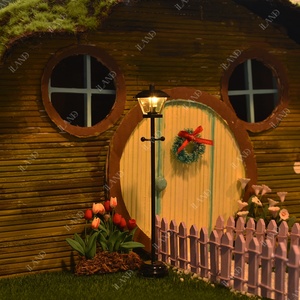 ILAND Dollhouse Electromagnétique Modèles 1:12 Noir Carré Abat-Jour Lampadaire, Pour Dollhouse Jardin Extérieur - Product Image 6