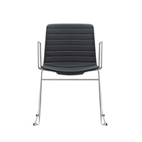 Chaise de bureau moderne à base de chenilles en cuir PU côtelé avec accoudoirs pour salle de réunion et réception