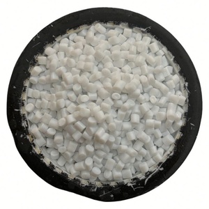 PET modificado ignífugo GF30 para la producción de alisadores de pelo negro que combina resistencia al calor y retardancia de llama - Product Image 6