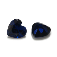 ST Gems 114 #   Spinelle de synthèse taille cœur, facettée, traitée thermiquement et polie pour la fabrication de bijoux