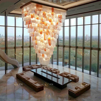 Grand lustre carré à plusieurs niveaux en cristal, luminaire suspendu personnalisé multi-couches pour hôtel, atrium, bibliothèque, hall à double hauteur