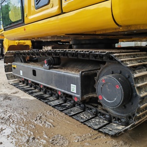 Excavatrice sur chenilles Komatsu PC70-8 d'occasion, bien entretenue, peinture d'origine, hydraulique parfait, idéale pour petits projets de construction - Product Image 6