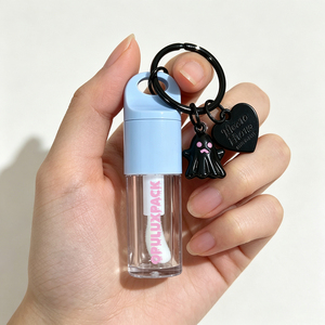 Tube de brillant à lèvres pour enfant 6ml, motif cœur dégradé blanc-rose, avec porte-clés, grand applicateur, boîte et logo - Product Image 3