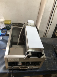 Nouvelle machine à gaufres électrique commerciale 220V haute productivité, facile à utiliser, en acier inoxydable 304, pour la cuisine de rue malaisienne - Product Image 6