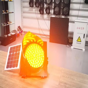 Feux de signalisation dynamiques séquentiels à LED solaires jaunes de 12 pouces (300 mm) avec système d'avertissement de courbe clignotant - Product Image 6
