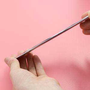 Rouleau <span class=keywords><strong>de</strong></span> massage facial en métal en forme <span class=keywords><strong>de</strong></span> cœur Gua Sha 360 à double boule, outil <span class=keywords><strong>de</strong></span> soin rafraîchissant pour le cou et les yeux, vente en gros - Product Image 3