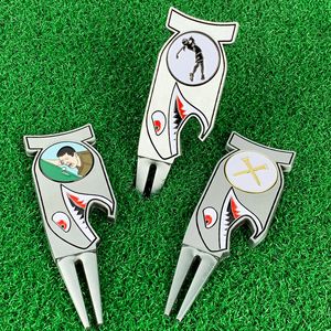 Outil de réparation de divots de golf en alliage de zinc multifonctionnel avec clip de fixation, marqueur et ensemble d'étiquettes de balle pour golfeurs - Product Image 3