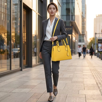 Sac à bandoulière de luxe en cuir PU pour femme, grande capacité, sac fourre-tout tendance, impression de logo personnalisée pour marques féminines, vente en gros