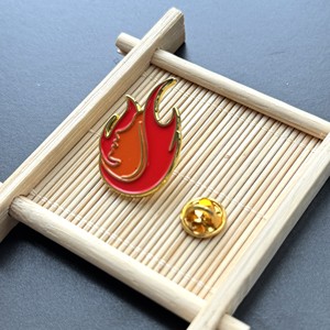 Formidabili spille di smalto duro per la frizione in gomma del Bomber e l'emblema di stile tagliente alla moda - Product Image 6