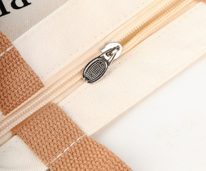 กระเป๋าผ้าพิมพ์ลายโลโก้แบบคลาสสิกสำหรับงานโฆษณา  หลากสี  เป็นมิตรต่อสิ่งแวดล้อม  สำหรับใช้ในงานส่งเสริมการขาย - Product Image 4