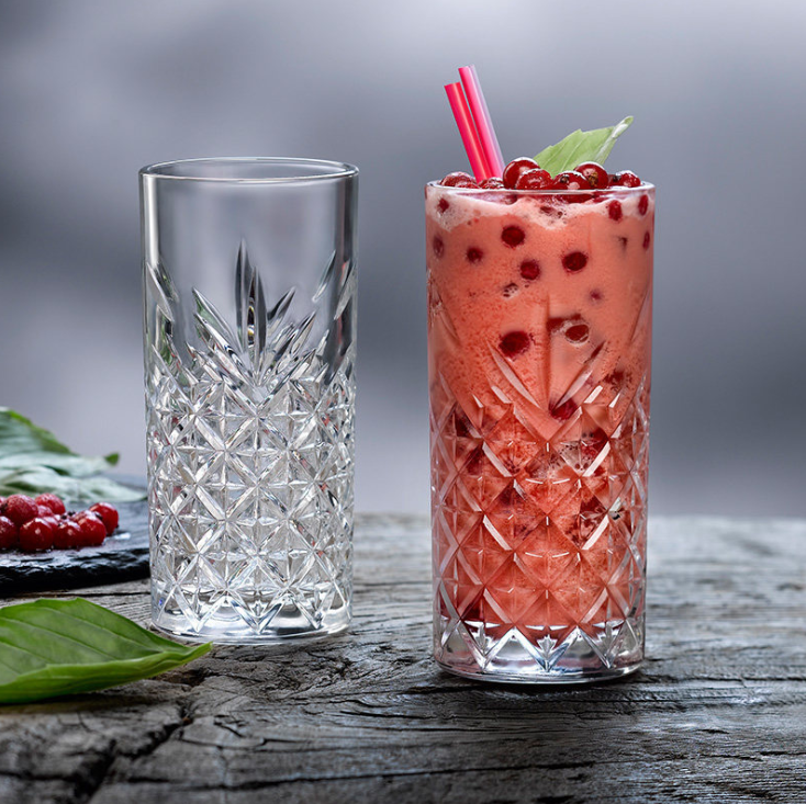 морс «клюква». коктейль мохито клубничный. свежевыжатые фруктовые соки. стакан теплой воды. 52820 pasabahce.