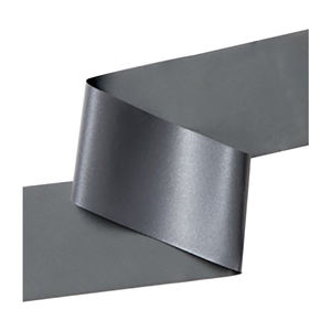Película de transferencia térmica de poliéster <span class=keywords><strong>gris</strong></span> plateado, <span class=keywords><strong>cinta</strong></span> <span class=keywords><strong>reflectante</strong></span> y tira para coser, 5cm de ancho, uniformes de primeros auxilios, camisetas, gorras - Product Image 1