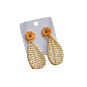 <span class=keywords><strong>Orecchini</strong></span> alla Moda Coreani con Fiori in <span class=keywords><strong>Argilla</strong></span> <span class=keywords><strong>Polimerica</strong></span> Fatti a Mano, Graziosi e Delicati per Donne e Ragazze - Product Image 6