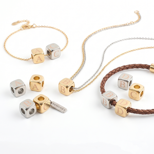 Cuentas de <span class=keywords><strong>Metal</strong></span> en Forma de Cubo con Letras, Dijes Iniciales Personalizados <span class=keywords><strong>para</strong></span> Joyería DIY, Regalos y Accesorios de Moda - Product Image 4