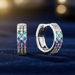 Orecchini a Cerchio E3871 in Oro Bianco con Cristalli e Strass, Lussuosi Accessori da Donna per Uso Quotidiano - Product Image 2