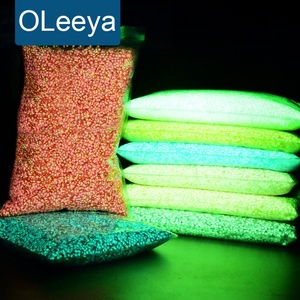 OLeeya Vente en gros de pierres précieuses lumineuses de 3mm, 4mm, 5mm, pierres à dos plat, strass en résine gelée lumineuse non thermocollants pour ongles DIY - Product Image 1