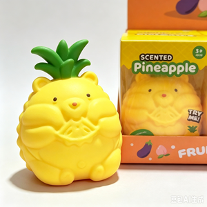 ตุ๊กตาหมีสับปะรดน่ารัก บีบแล้วคืนรูปช้า ของเล่นบีบคลายเครียดปลอดสารพิษ ของตกแต่งโต๊ะทำงาน ของเล่นบีบเล่นสำหรับเด็ก - Product Image 1