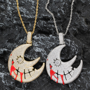 Colgante de luna con dientes sangrantes, joyería hip hop de cobre con incrustaciones de circonita, regalo de Navidad divertido, colgante de luna - Product Image 3