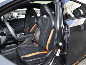 Changan UNI-V, berline électrique au design élégant, intérieur lumineux, sièges en cuir, fonctionnalités de sécurité avancées, performances optimales, turbo - Product Image 5