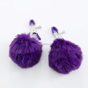 Pinzas de Sujeción con Plumas para Pezones, Estimulantes para Masaje de Busto, Accesorios Exóticos para Juegos de Sumisión - Product Image 3