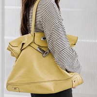 Tas Tote Logam Permukaan Lembut Kustom dengan Gesper, Tas Tangan Kapasitas Besar, Tas Selempang Mewah untuk Wanita, Tas Retro Eropa