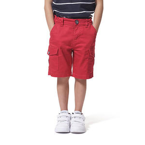 Cómodos pantalones cortos Cargo para niños diseñados para usar durante todo el día con material transpirable y características prácticas perfectas para el verano - Product Image 1