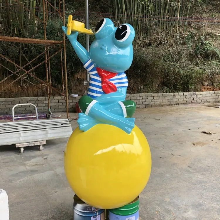 Fiberglass cartoon airplane frog Animal model figure of bullfrog Custom-made hotel welcoming statue Art furnishing articles