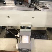 Soldadora automática de cuatro esquinas para marcos de ventanas de PVC con control PLC Mitsubishi