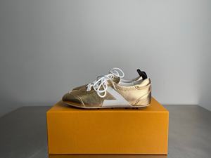 Zapatos planos de lujo para parejas, para uso casual, hechos de cuero suave, ligeros y adecuados para caminar y correr. - Product Image 5