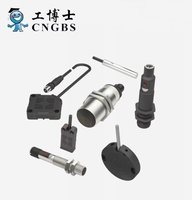 Capteur de niveau capacitif Balluff BCS012H BCS R08RRE-PSMFHC-EP02 PNP NO avec câble de 2 m, IP67, boîtier PP, détection traversant le mur