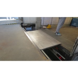 Rampe de chargement manuelle coulissante TM PEDANE TR90A avec système de crochet en alliage d'aluminium, capacité 6000 kg, pour chariot élévateur, 50 kg - Product Image 4
