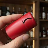 Capsule de bouteille de spiritueux rouge avec logo personnalisé, en aluminium mat, scellée par thermorétraction, languette facile à ouvrir en forme de S, pour vodka et whisky, modèle HAR-JN-L018