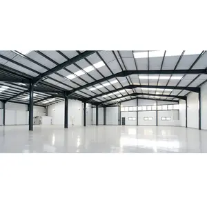 Hangar de stockage préfabriqué, conception de matériaux en acier, structure de panneau sandwich collé léger, entrepôt avec cadre en métal