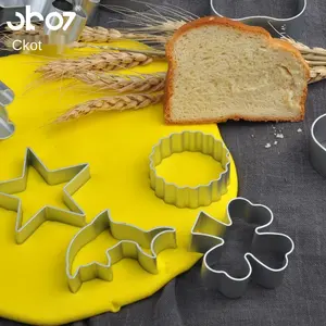 CKOT aluminum alloy cookie cutter cartoon stereo cookie cutter pineapple sandwich cookies baking tool mousse cake mold