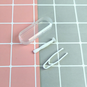 กล่องใส่คอนแทคเลนส์แบบสั่งทำพิเศษจากโรงงาน พร้อมแหนบพลาสติกทรงสี่เหลี่ยมและชุดอุปกรณ์ดูด - Product Image 3