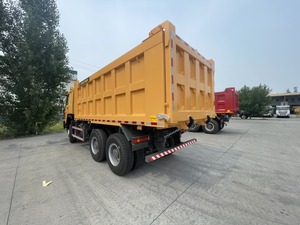 Camión Volquete de 10 Ruedas 6x4 Equipado con Parachoques de Cabina, Motor Diésel, Euro II Sinotruk Howo, Diseño Frontal <span class=keywords><strong>Antiguo</strong></span> - Product Image 4